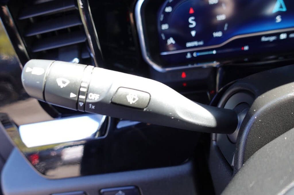 Used 2023 Chevrolet Silverado 1500 LT AWD/4WD image 51
