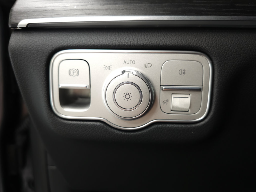 Certified 2026 Mercedes-Benz GLS 450 4MATIC image 10