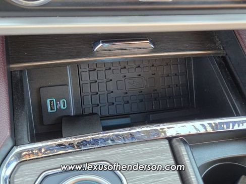 Used 2024 Ford Expedition Limited RWD image 28