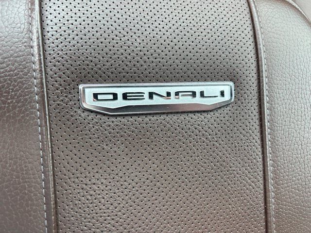 Used 2025 GMC Sierra 2500 Denali w/ Denali Reserve Package AWD/4WD image 16