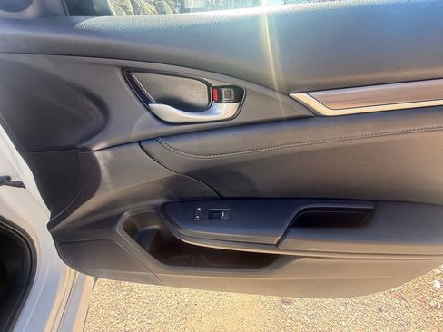 Used 2020 Honda Civic Touring image 21