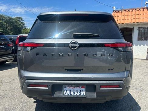 Used 2024 Nissan Pathfinder SV w/ Lighting Package (N92) FWD image 4