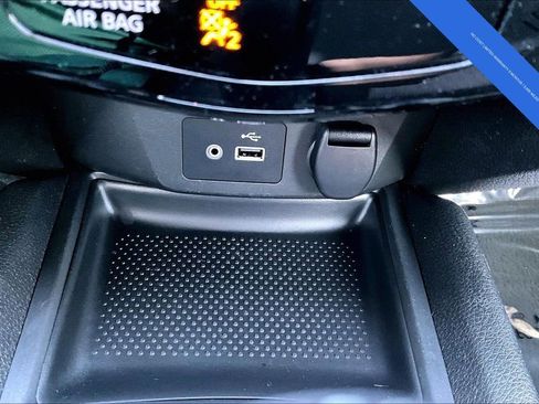 Used 2019 Nissan Rogue SV image 33