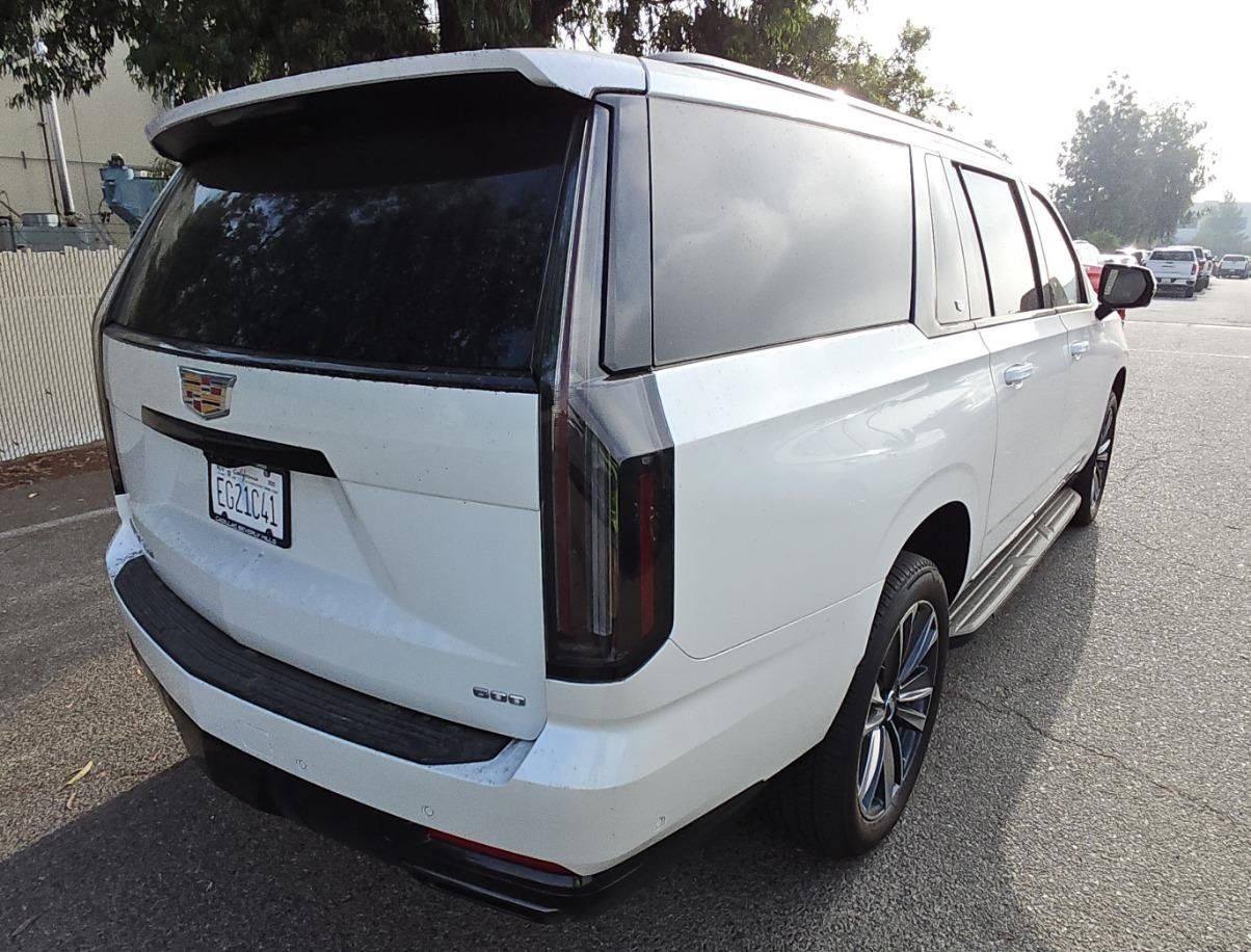Used 2025 Cadillac Escalade ESV Sport RWD image 22