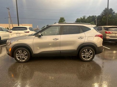 Certified 2023 Kia Seltos S w/ Navigation Package AWD/4WD image 5