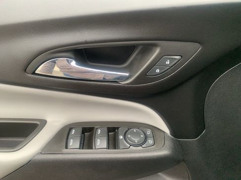 Used 2023 Chevrolet Equinox LT image 10