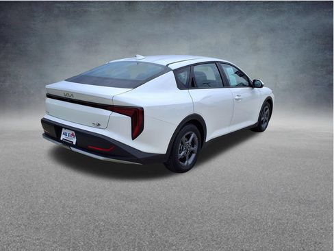 Used 2025 Kia K4 FWD image 8
