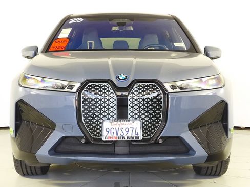 Used 2023 BMW iX xDrive50 w/ Sport Package AWD/4WD image 3