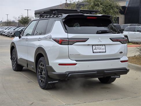 New 2026 Mitsubishi Outlander Trail Edition image 3