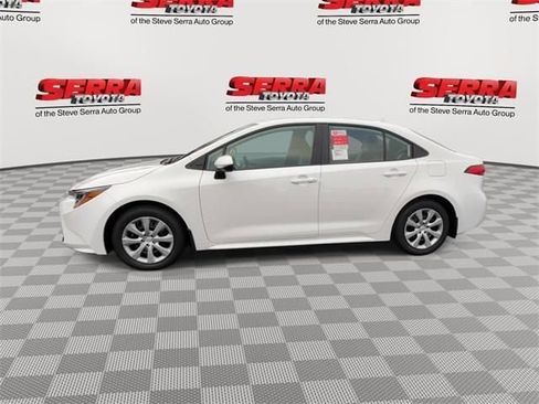 Used 2026 Toyota Corolla LE image 6