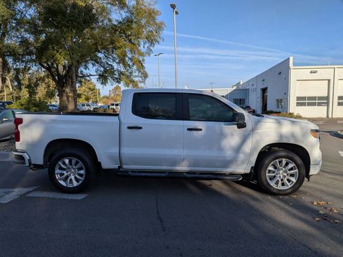 Used 2024 Chevrolet Silverado 1500 Custom image 2