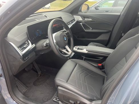 Used 2025 BMW X2 xDrive28i image 10