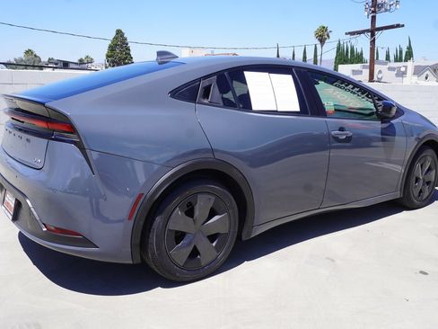 Certified 2023 Toyota Prius LE FWD image 7