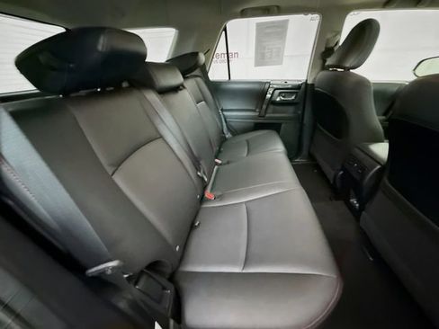 Used 2021 Toyota 4Runner TRD Off-Road Premium image 28