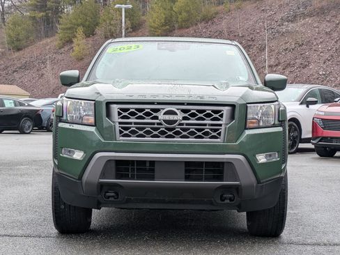 Used 2023 Nissan Frontier SV w/ SV Convenience Package image 2