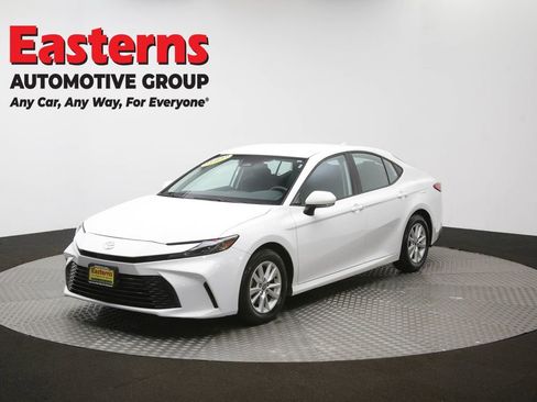Used 2025 Toyota Camry LE FWD image 57