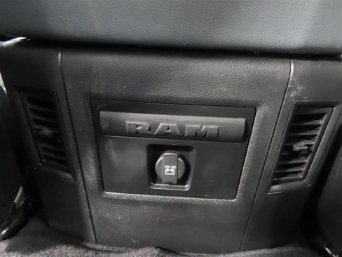 Used 2018 RAM 1500 Big Horn image 29