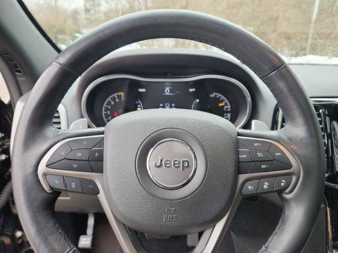 Used 2019 Jeep Grand Cherokee Limited X image 19
