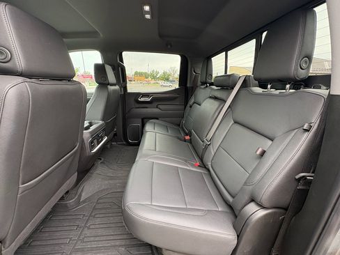 Used 2025 GMC Sierra 1500 SLT w/ SLT Premium Plus Package AWD/4WD image 15