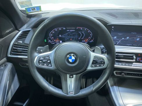 Used 2020 BMW X5 M50i image 15