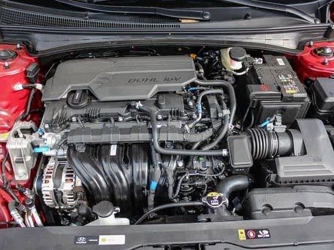 Certified 2025 Hyundai Elantra Sport FWD image 16