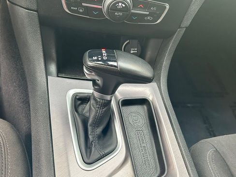 Used 2022 Dodge Charger R/T w/ Driver Convenience Group image 22