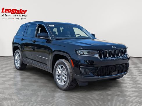 New 2025 Jeep Grand Cherokee Laredo X w/ Luxury Tech Group I image 4