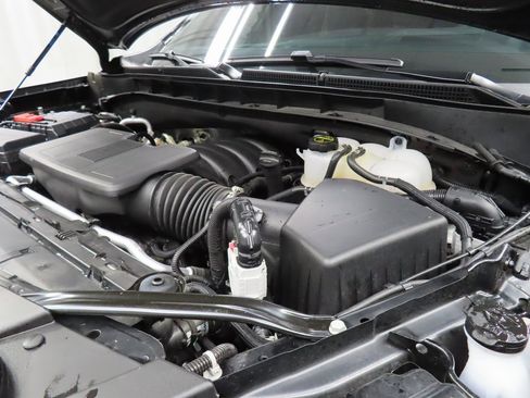 Used 2025 GMC Yukon XL AT4 w/ AT4 Premium Package image 26