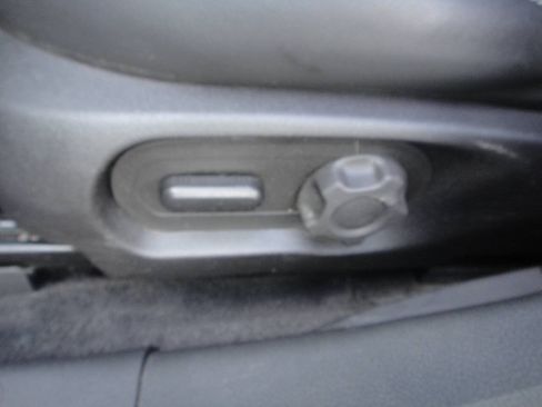 Used 2017 Ford Taurus SEL w/ Equipment Group 201A FWD image 12
