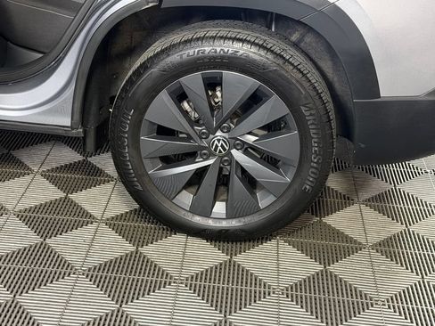 Used 2024 Volkswagen Taos S FWD image 12