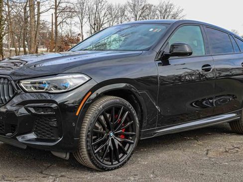 Used 2023 BMW X6 M50i w/ Executive Package image 3