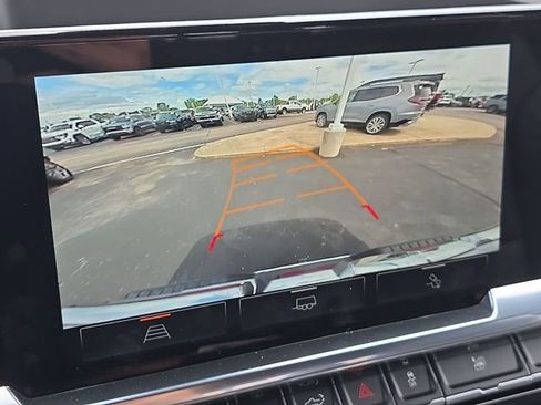 New 2025 GMC Sierra 1500 SLT w/ SLT Convenience Package image 15