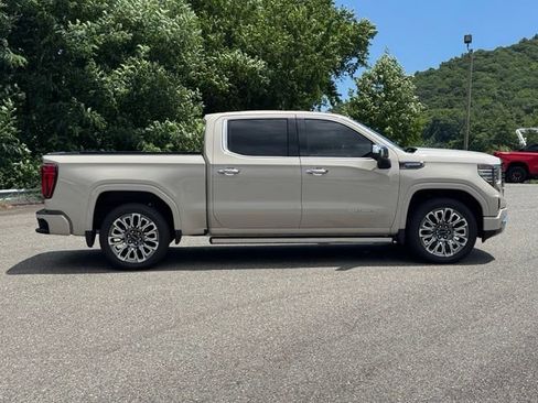 Used 2026 GMC Sierra 1500 Denali Ultimate AWD/4WD image 8