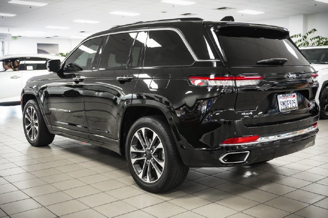 Used 2022 Jeep Grand Cherokee Overland AWD/4WD image 6