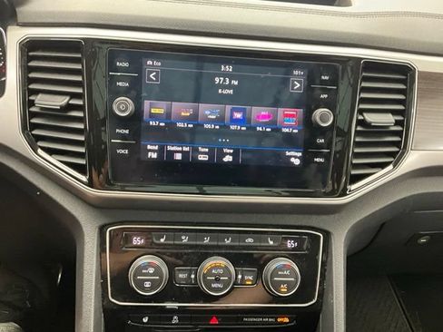 Used 2019 Volkswagen Atlas SEL R-Line AWD/4WD image 12