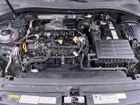 Used 2019 Volkswagen Tiguan SEL Premium image 15