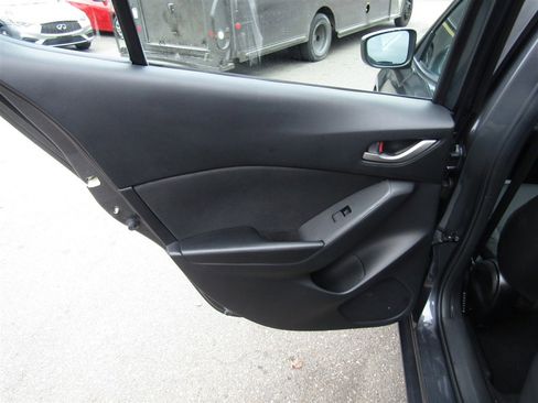 Used 2014 MAZDA MAZDA3 i Sport image 20