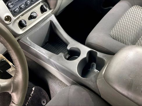 Used 2005 Ford Explorer Sport Trac XLS image 18