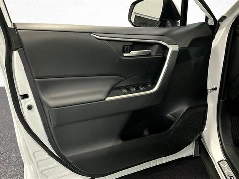 New 2025 Toyota RAV4 XLE w/ Convenience Package image 15
