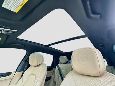 Certified 2023 Porsche Cayenne S w/ Premium Package Plus AWD/4WD image 14