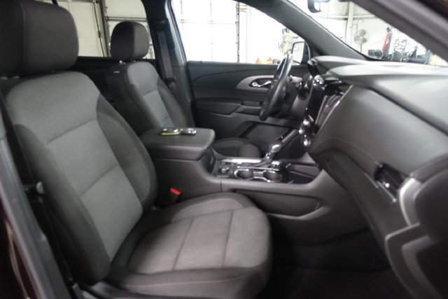 Used 2023 Chevrolet Traverse LT FWD image 28