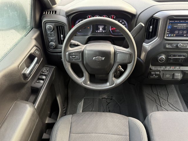Used 2019 Chevrolet Silverado 1500 Custom Trail Boss w/ Custom Convenience Package AWD/4WD image 17
