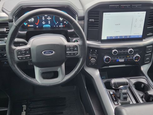 Used 2022 Ford F150 Lariat w/ FX4 Off-Road Package AWD/4WD image 28