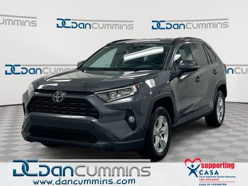 Used 2021 Toyota RAV4 XLE AWD/4WD image 1