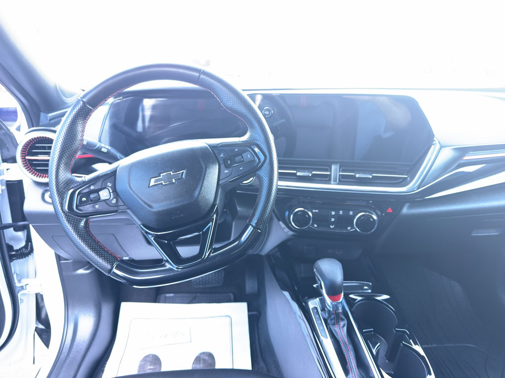 Used 2025 Chevrolet Trax RS w/ Driver Confidence Package FWD image 10