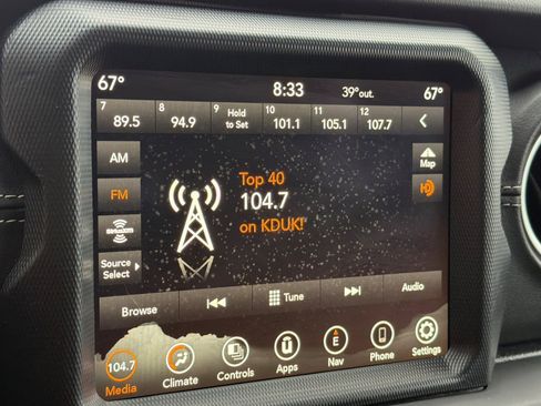 Used 2023 Jeep Wrangler Unlimited Sahara image 15