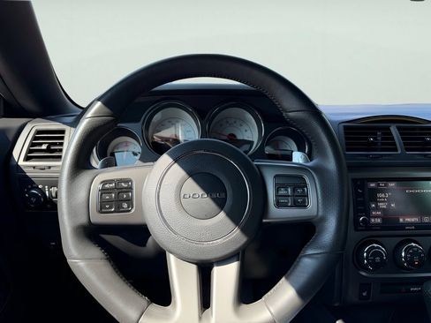 Used 2014 Dodge Challenger SXT RWD image 18
