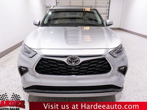 Used 2022 Toyota Highlander Platinum FWD image 7