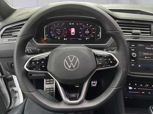 Used 2022 Volkswagen Tiguan SEL R-Line image 13