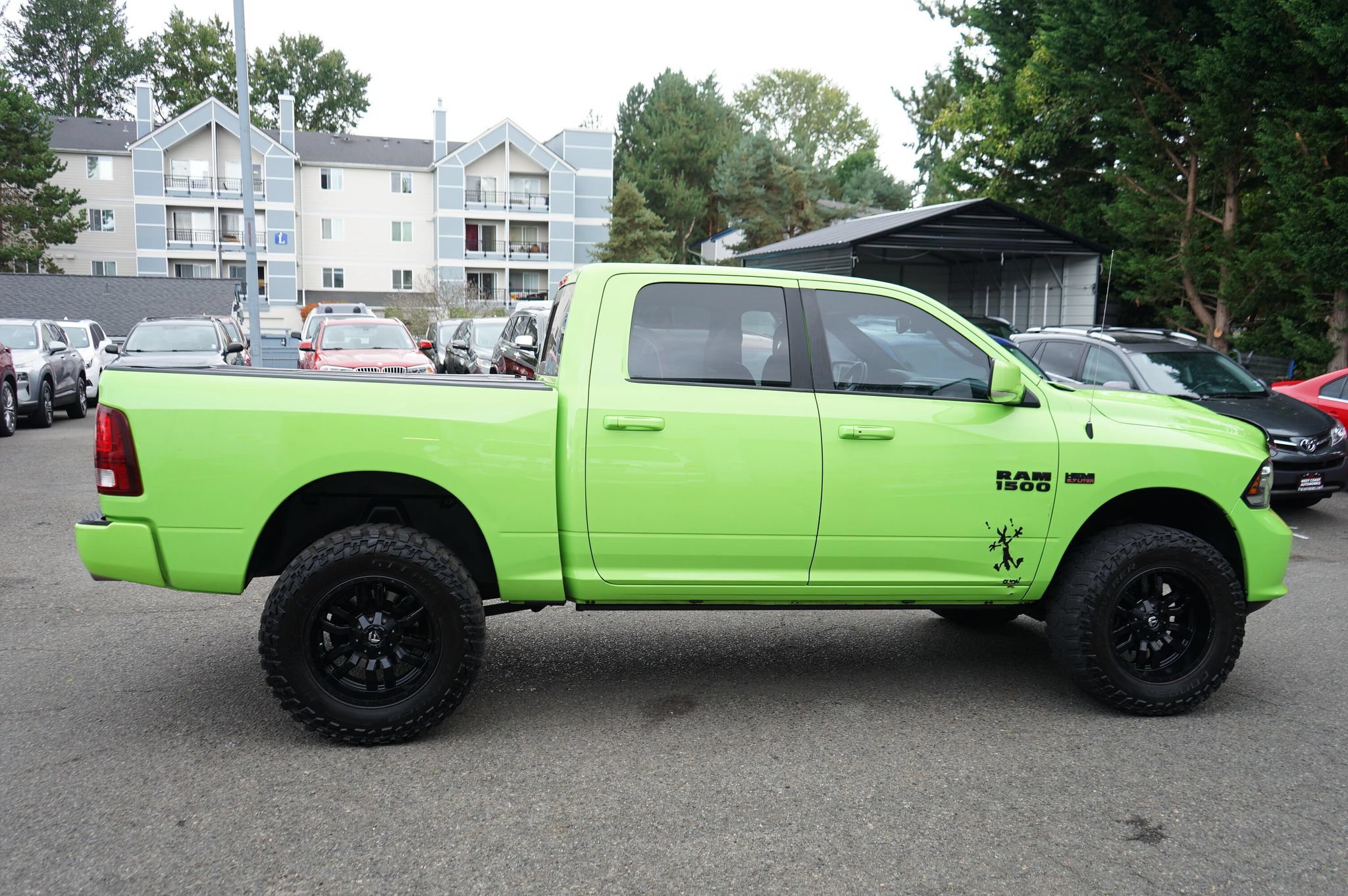 Used 2017 RAM 1500 Sport w/ Sublime Green Sport Package AWD/4WD image 6